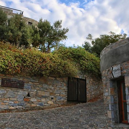 Pyrgos Traditional Village Агіос-Кірікос Екстер'єр фото